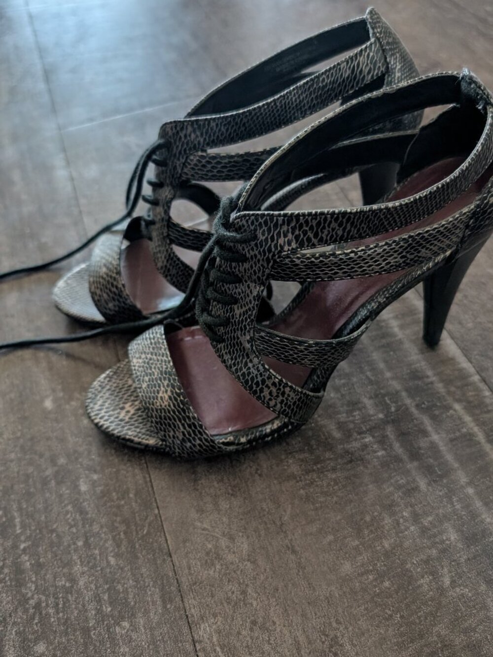 Snakeskin silver black lace heels
